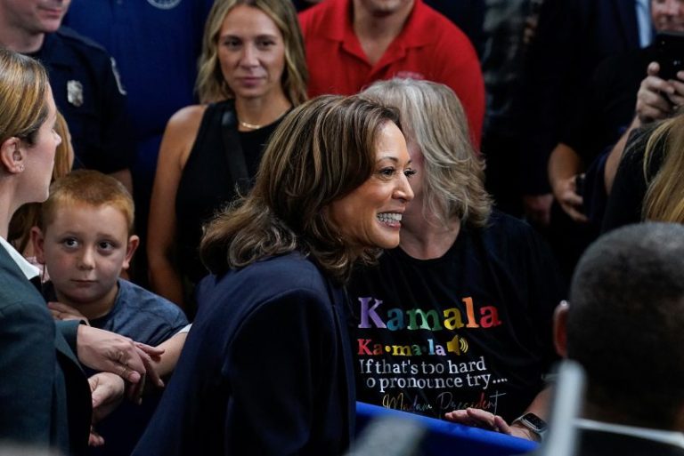 Harris meets with Arab American and Muslim leaders in Michigan