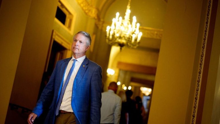 GOP senator reveals the ‘dirty’ secret to Trump’s Make America Healthy Again movement